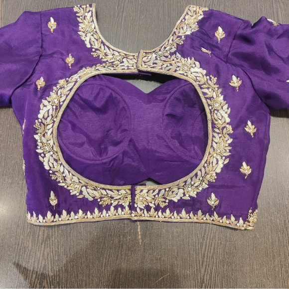 Purple boutique designer lehenga and hand embroidered blouse/ choli - Picture 5 of 8